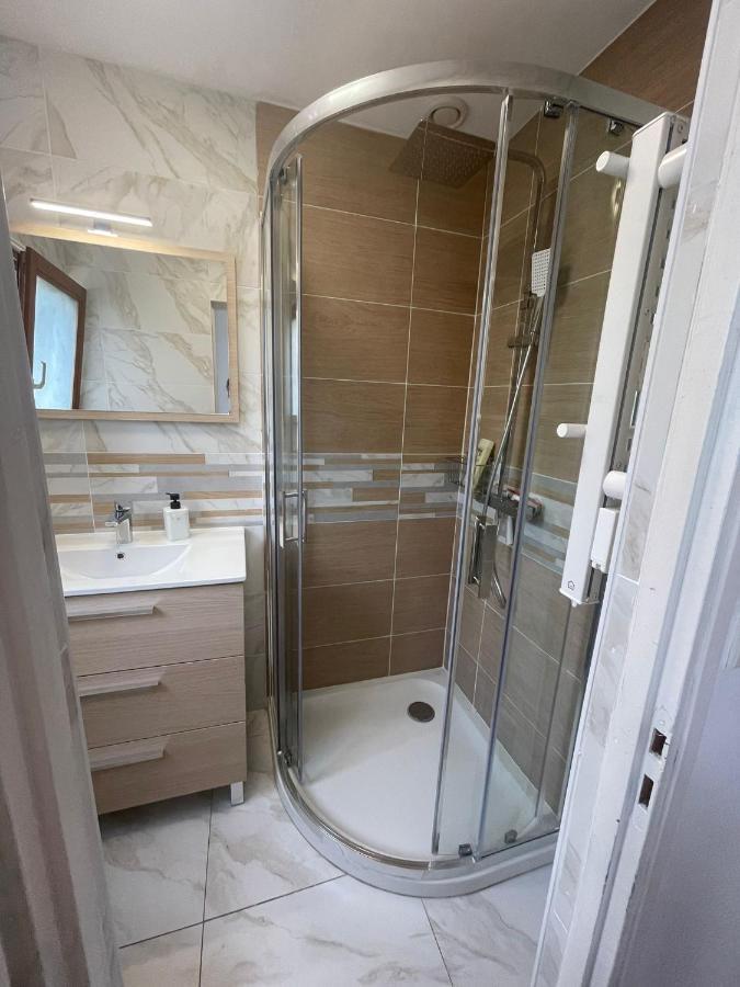 Appartement Cosy Entier, Parking Gratuit Dans La Rue Dijon Exterior foto